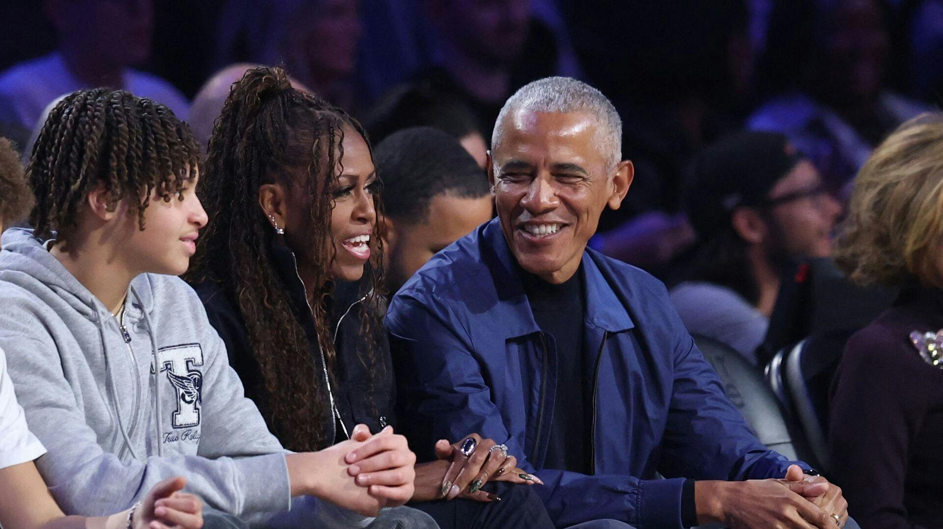 Tidligere præsident Barack Obama afviser at have set beviser på kontakt med rumvæsner, men erkender: - De er virkelige.