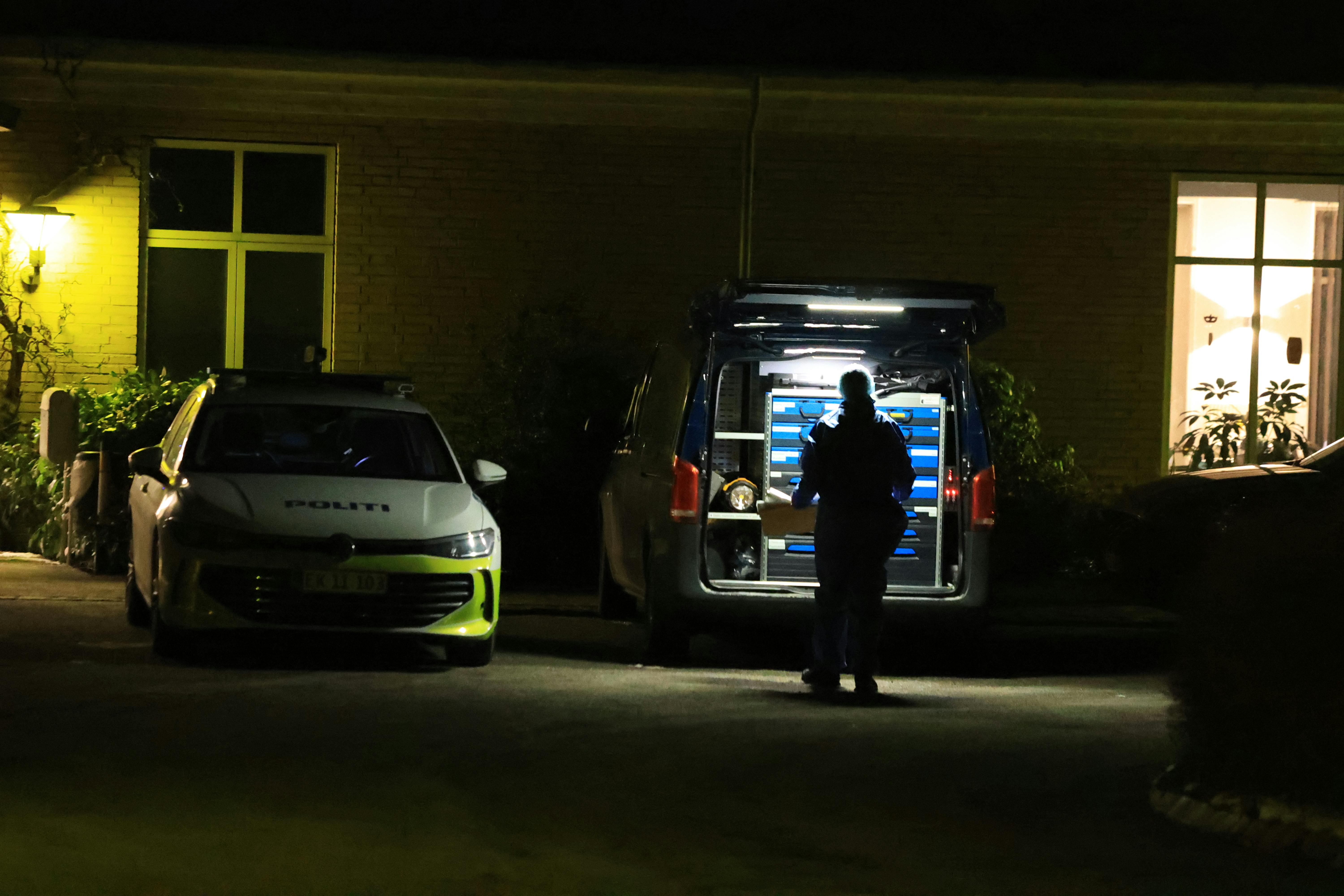 Politiet oplyser, at de fortsat er i gang med at efterforske sagen.