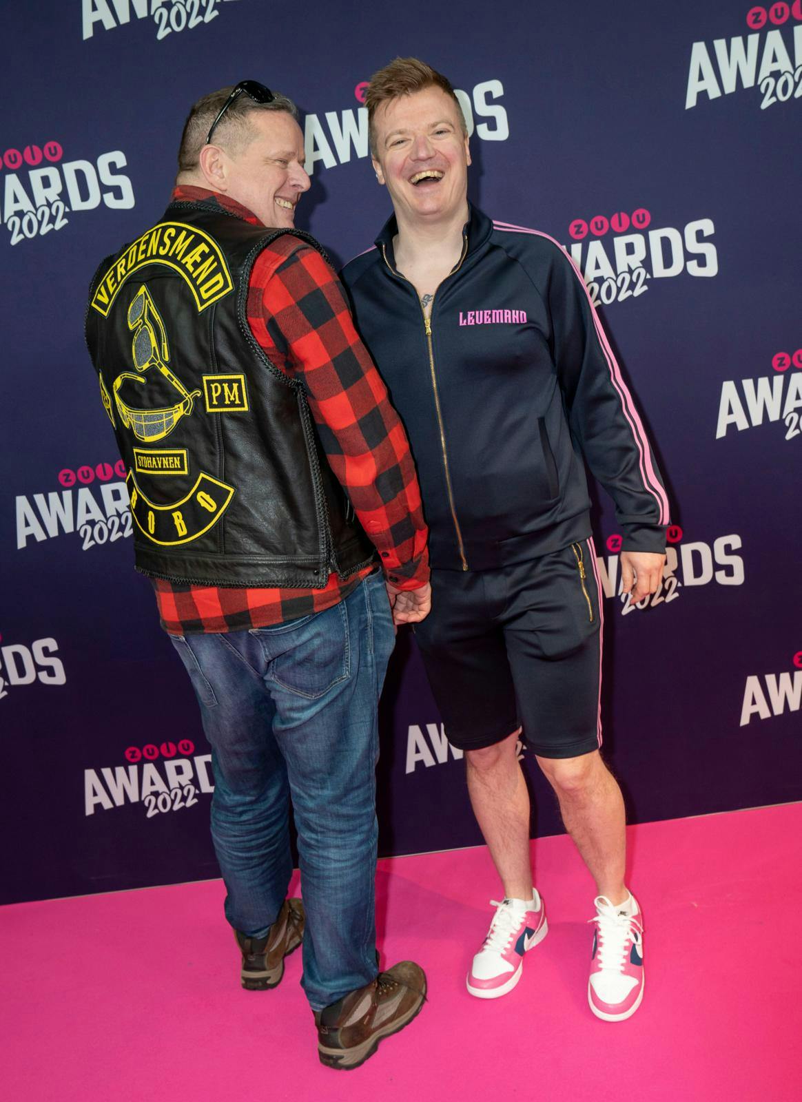 Bo Brønnum er kendt fra rollen som Bo Lydmand. Her ses han sammen med komikeren Tobias Dybvad, som står i spidsen for programmet kaldet "Verdensmænd".