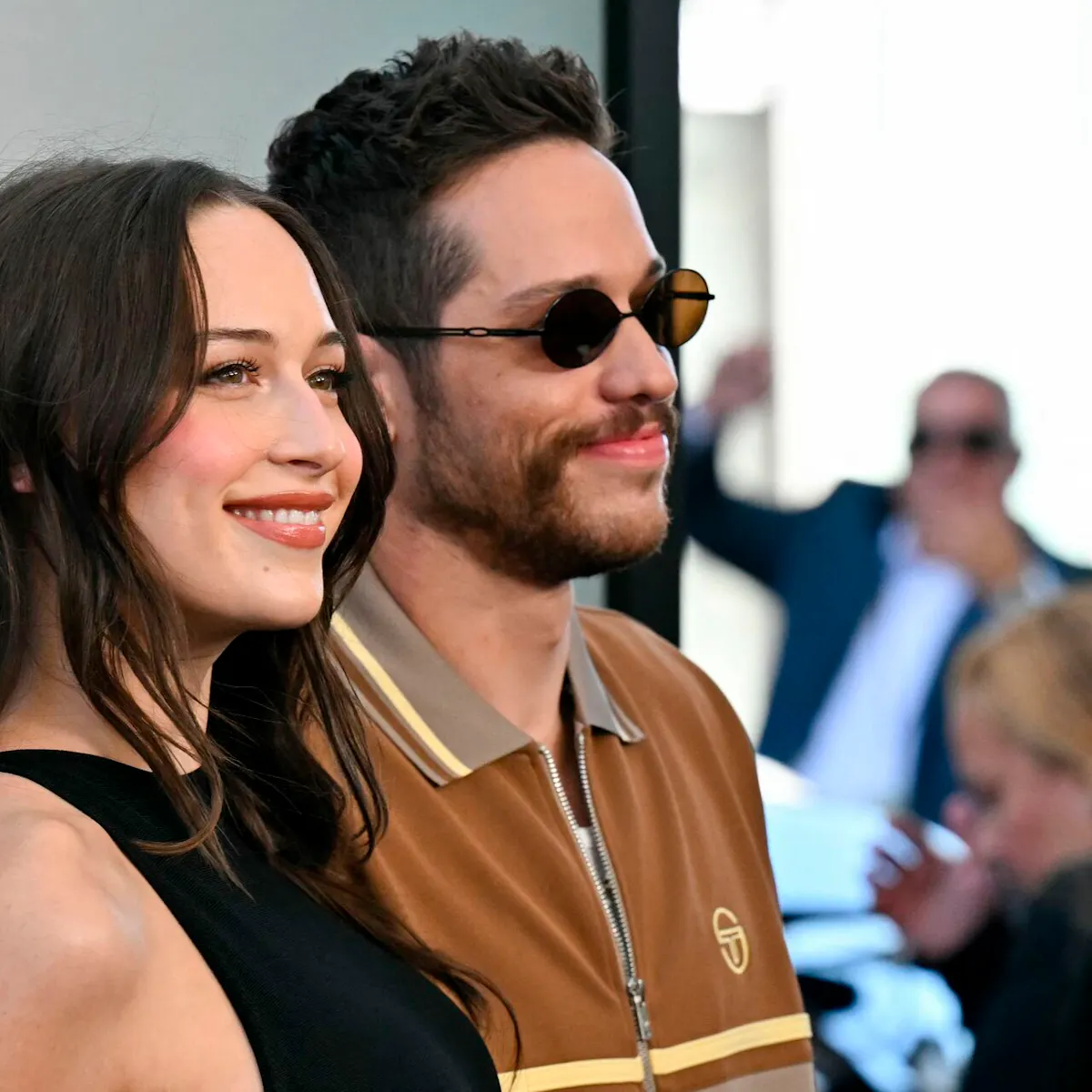 Pete Davidson dropper comeback med Elsie Hewitt: - De er færdige | SE ...