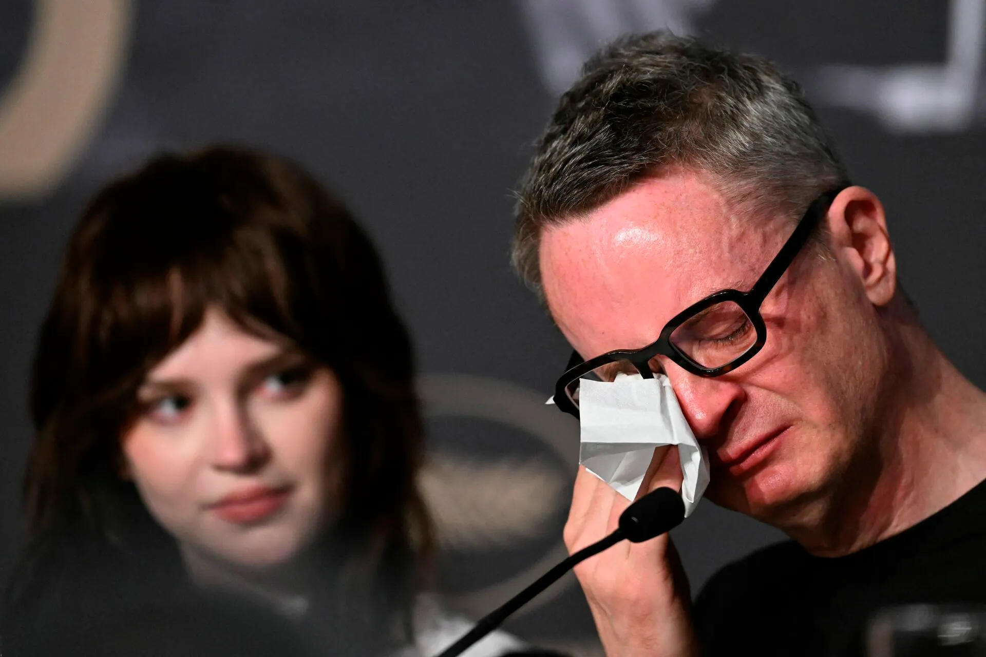 Nicolas Winding Refn fik tårer i øjnene under pressemødet i Cannes, da han fortalte om sit hjertestop og tiden, hvor han ifølge egne ord var død i 25 minutter.