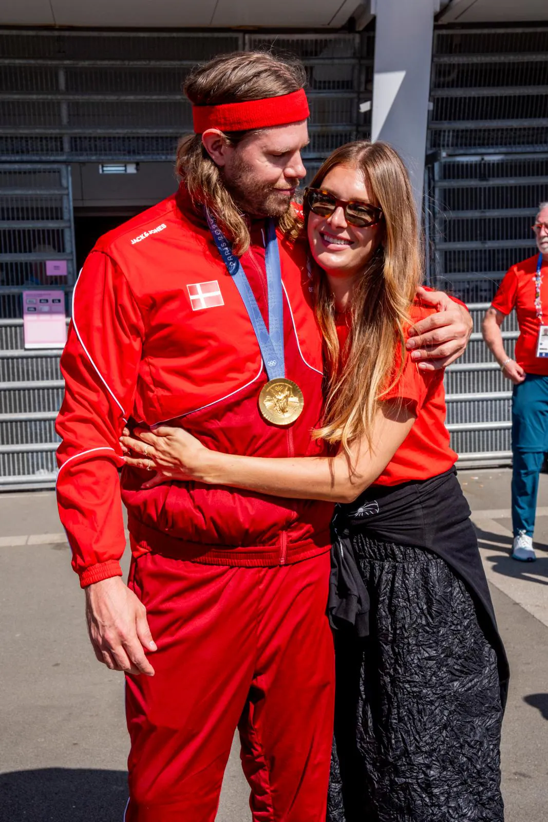 s-er-det-officielt-mikkel-hansen-og-stephanie-gundelach-har-solgt