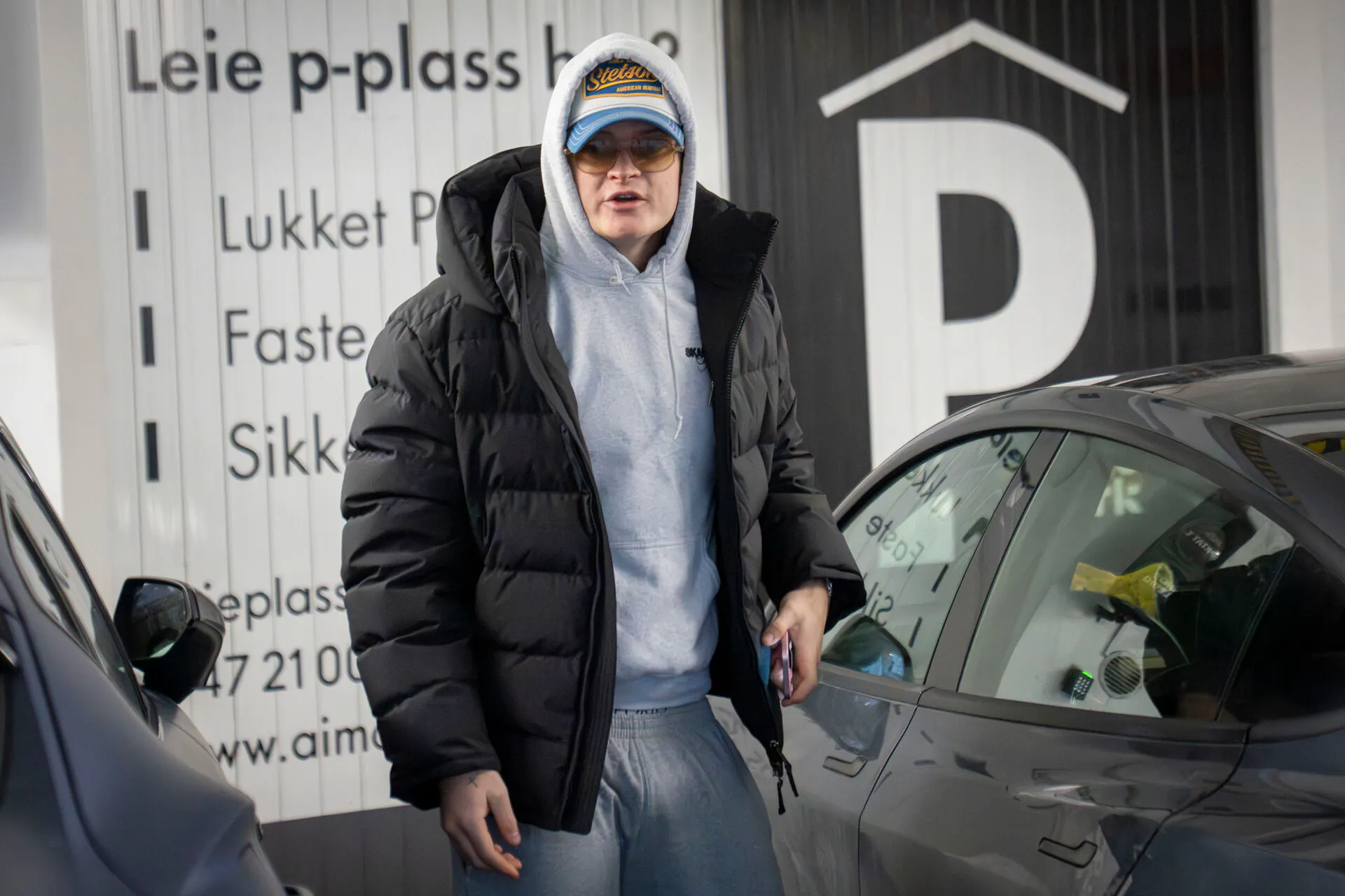 Oslo 20260119. Marius Borg Høiby på vei til et møte med sin advokat i Oslo mandag ettermiddag, etter at han ble tiltalt for nye lovbrudd. Foto: Heiko Junge / NTB