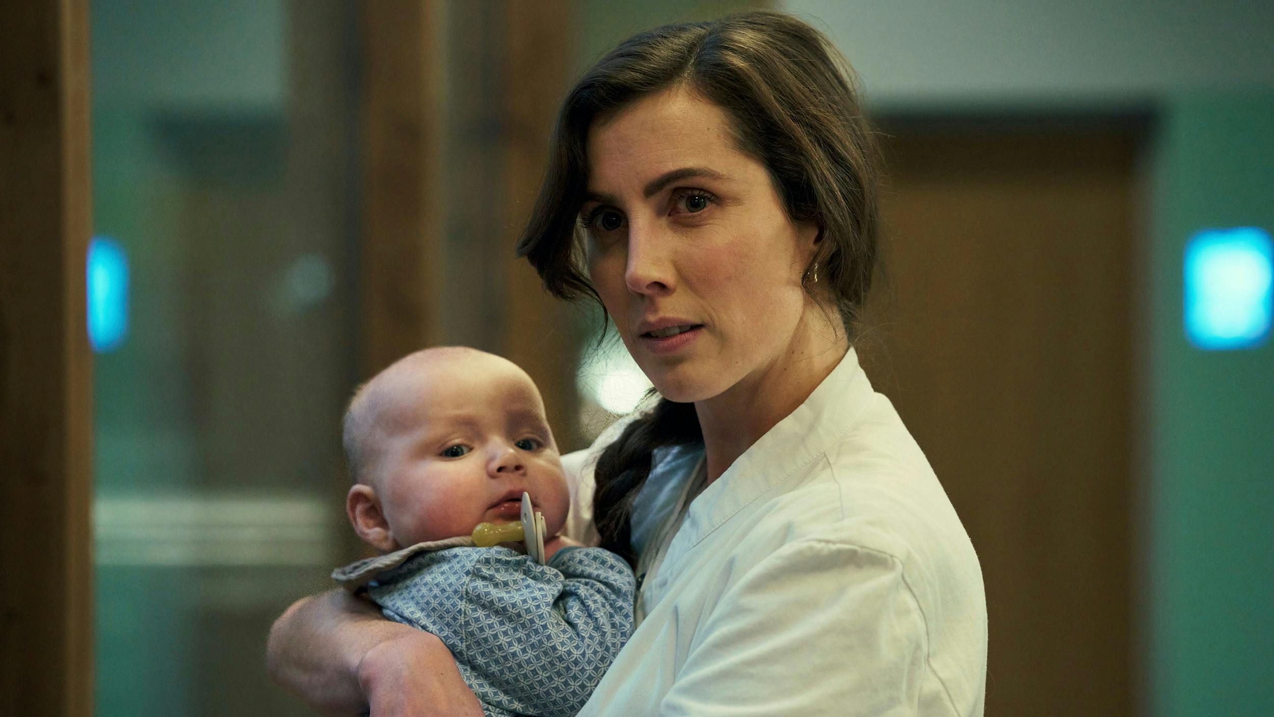 I Lone Scherfigs ”Dag & Nat” spiller Katrine børnelægen Pernille. 