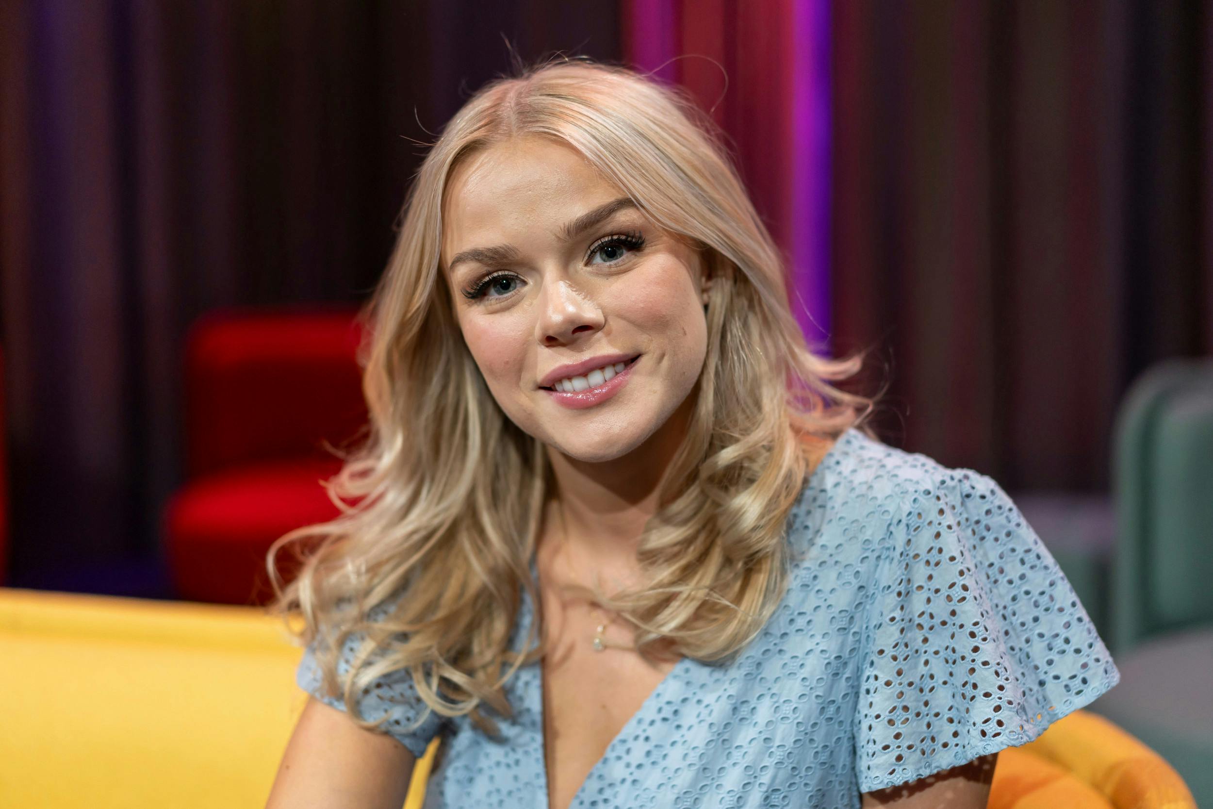 Asta har nu tid til at begrave sig i bøgerne.