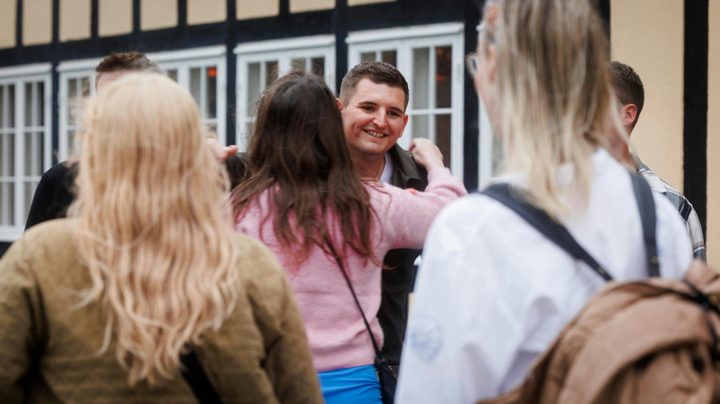 Det var en overvældende oplevelse for Marcus, da det strømmede ind med potentielle partnere i TV 2-programmet ”Kærlighed hvor kragerne vender”.