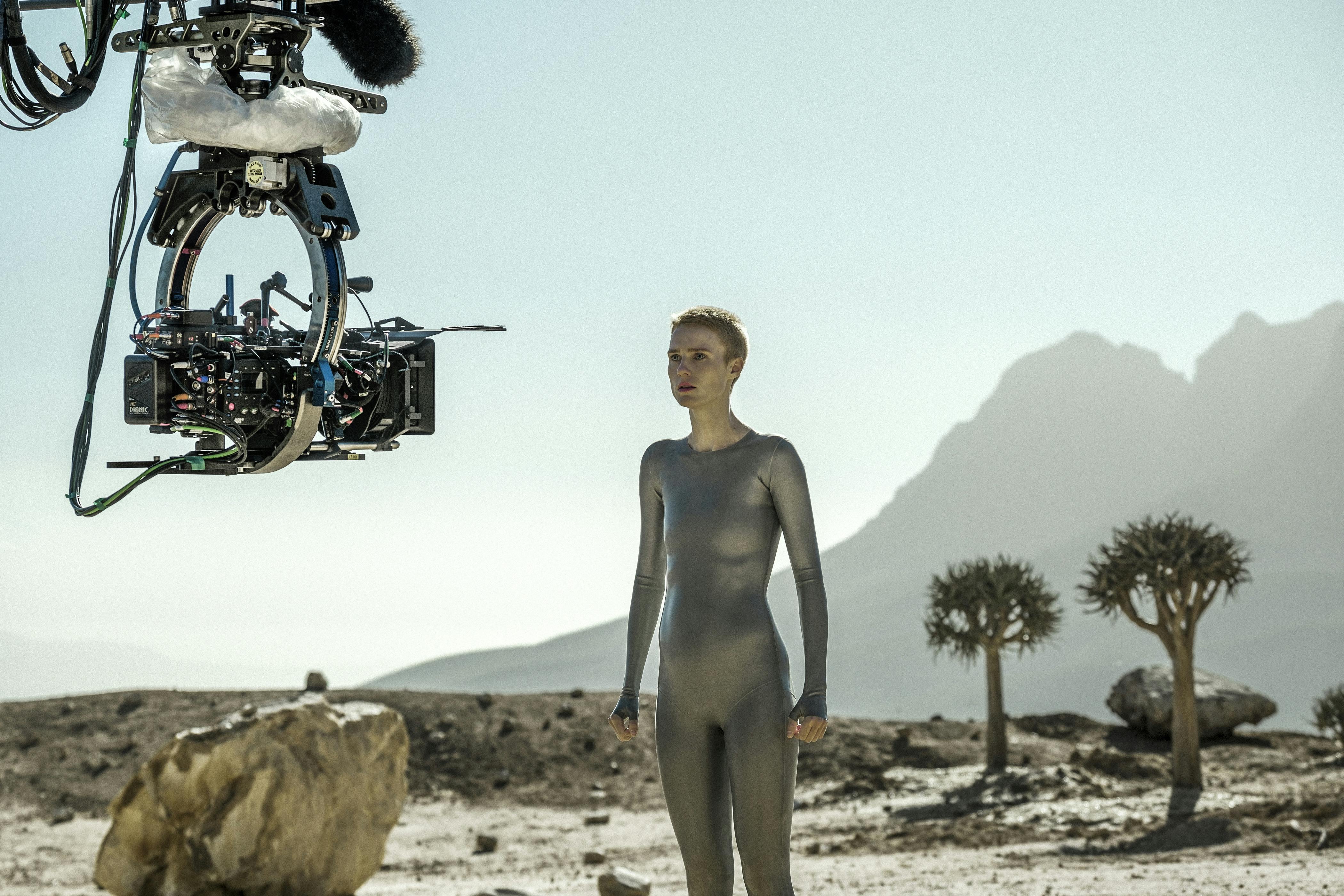 Det involverede en del kokosmælk, da fødselsscenerne i første sæson skulle optages.