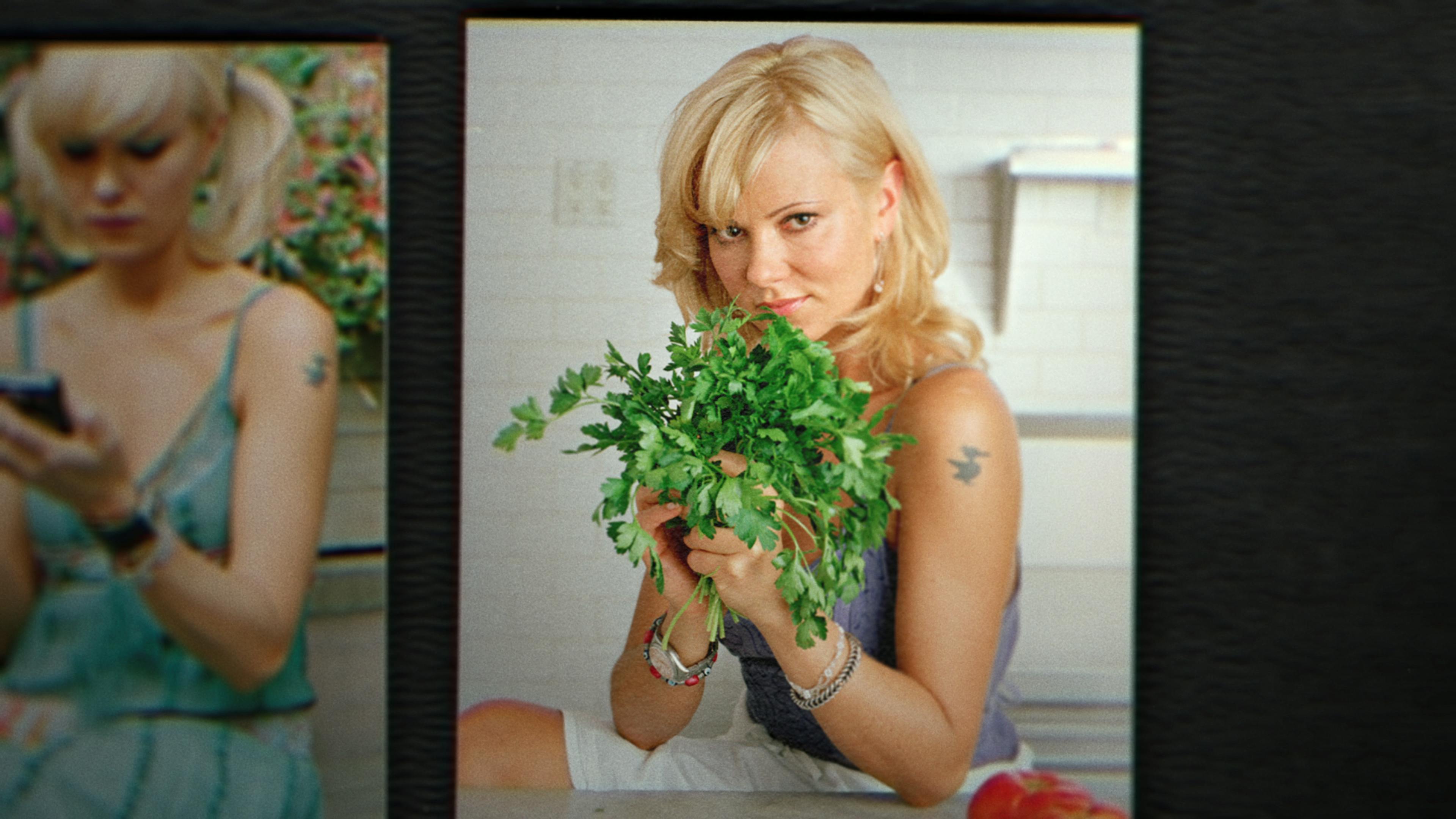 https://imgix.seoghoer.dk/badvegan_fame.fraud_.fugitives._limitedseries_episode1_00_11_16_18.png