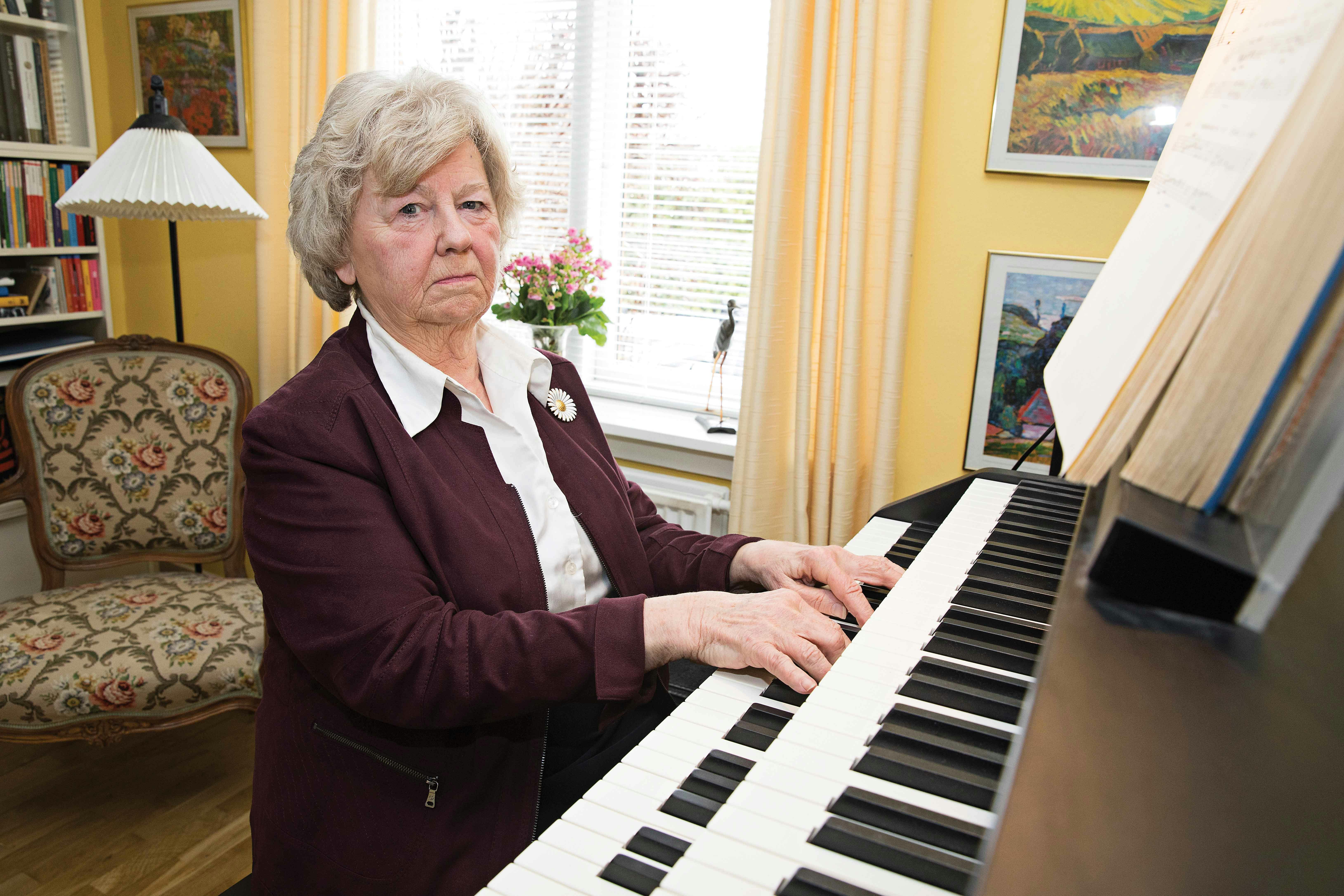 https://imgix.seoghoer.dk/birthe-roenn2.jpg