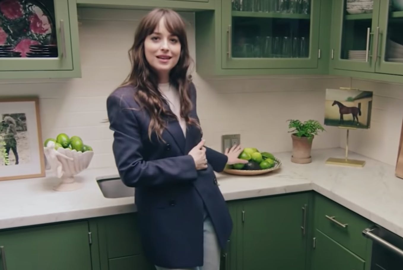 https://imgix.seoghoer.dk/dakota-johnson-limes-sh.png