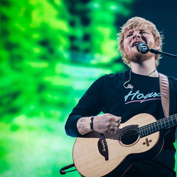 https://imgix.seoghoer.dk/ed_sheeran_groen.jpg