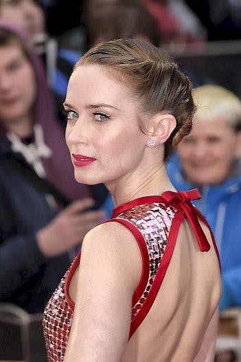 https://imgix.seoghoer.dk/emily_blunt_aop.jpg