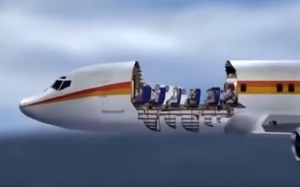 Flyet havde mistet en kæmpe del af det øverste skrog.