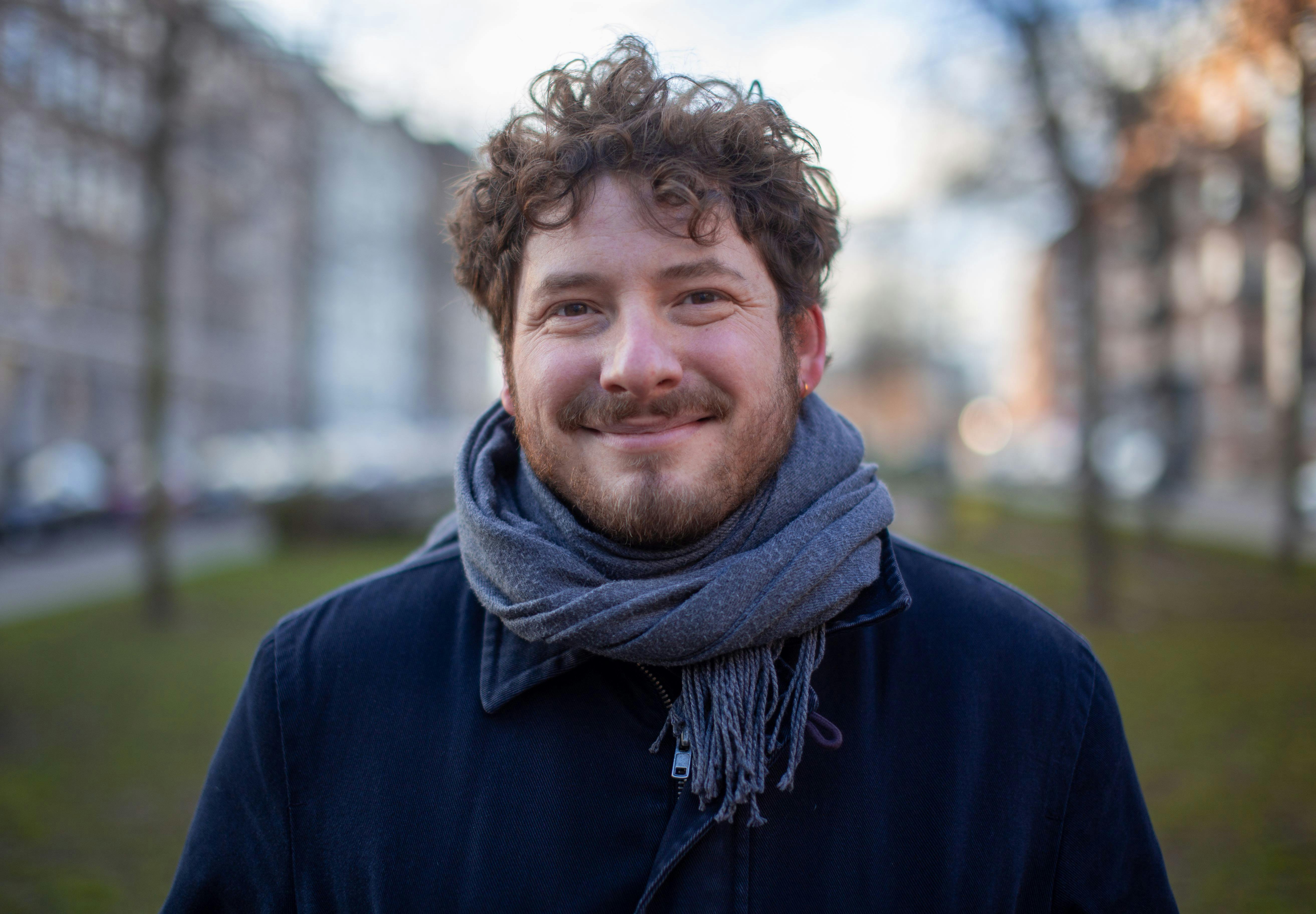 https://imgix.seoghoer.dk/gabriel_bier_gislason_-_foto_af_aleksander_hoerup.jpg