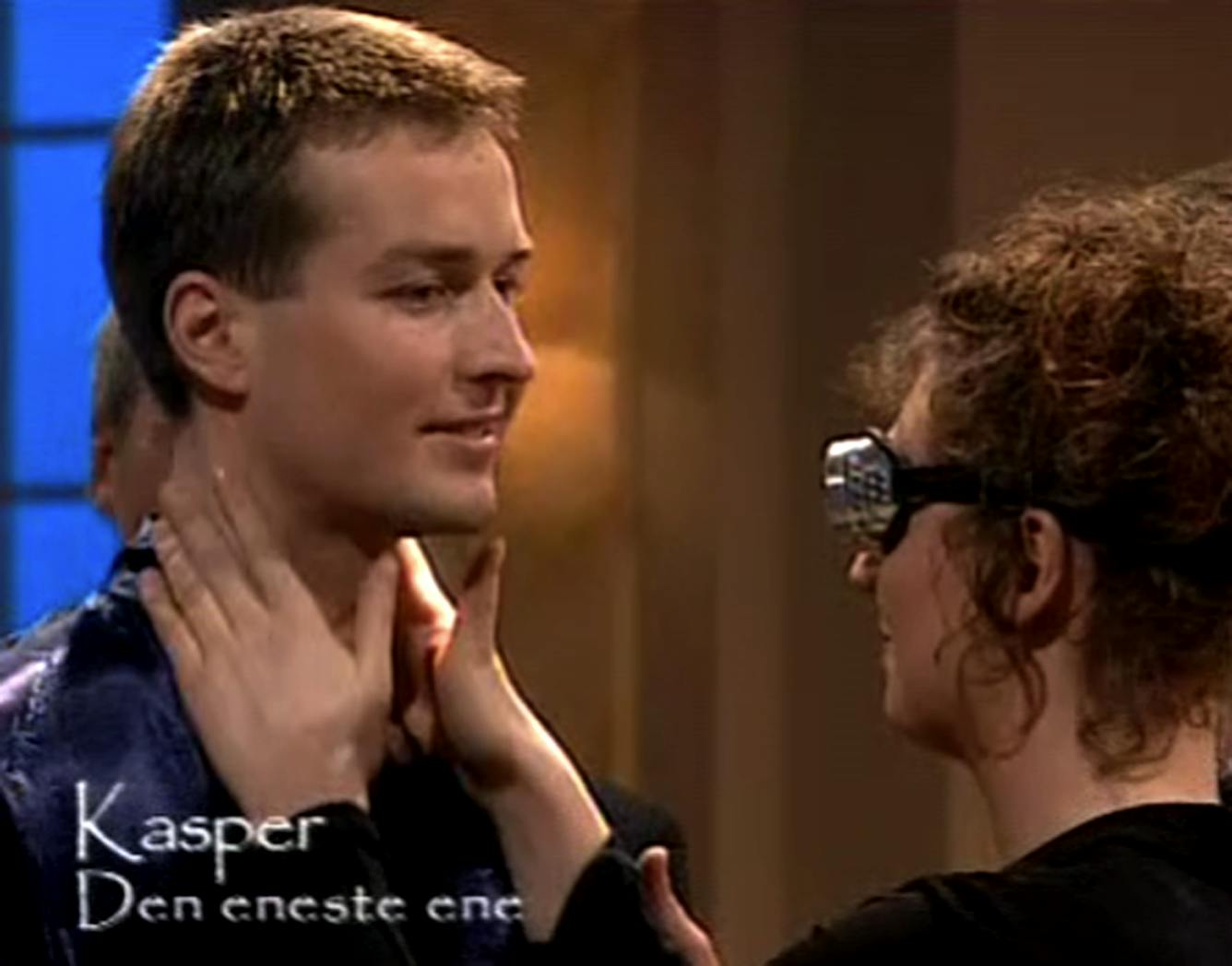 Parret klarede deres test – for eksempel at føle sig frem til, hvilken mand der var den rigtige – så godt, at de vandt et krydstogt. 