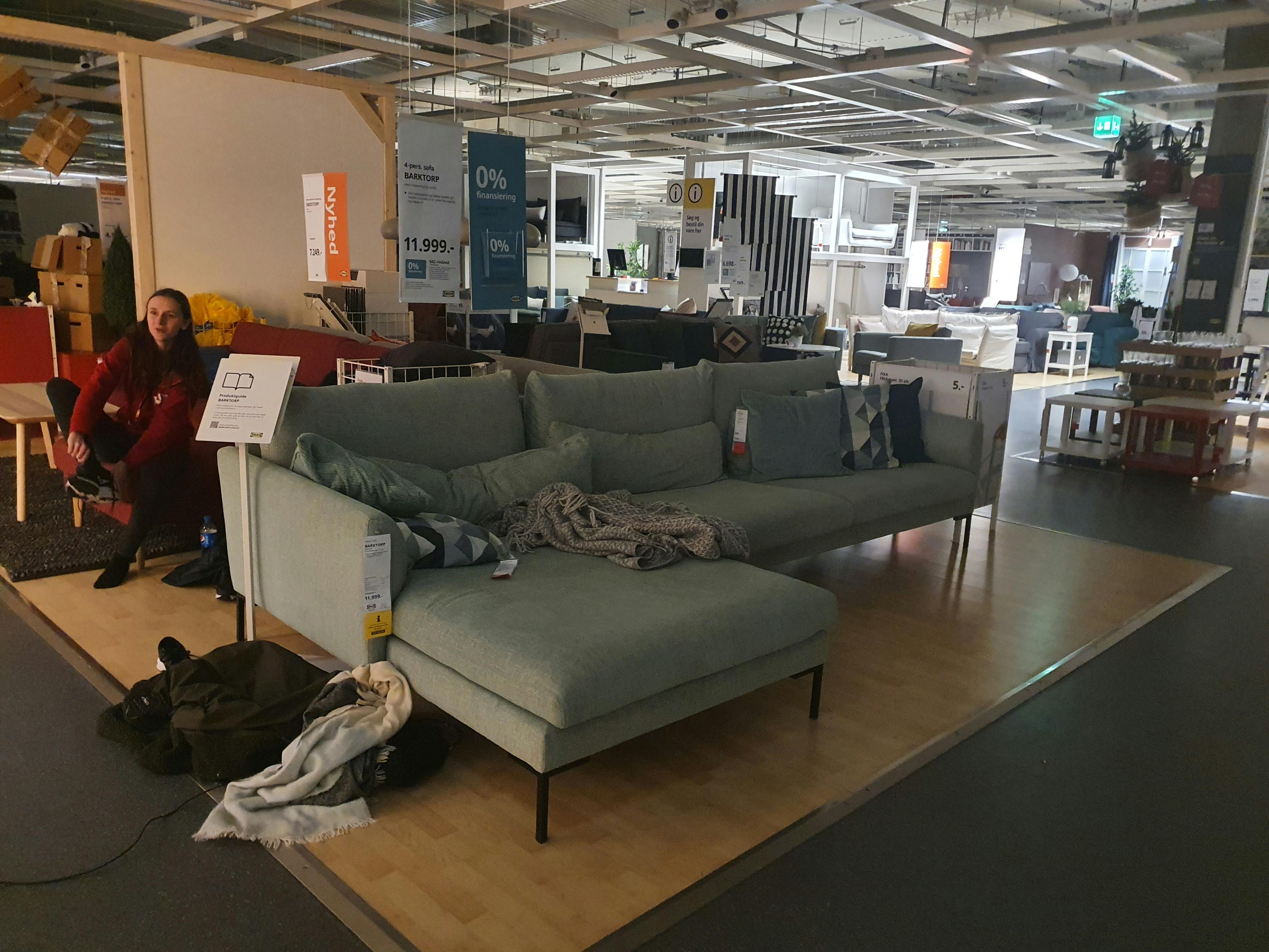 https://imgix.seoghoer.dk/ikea_sofa_0.jpg