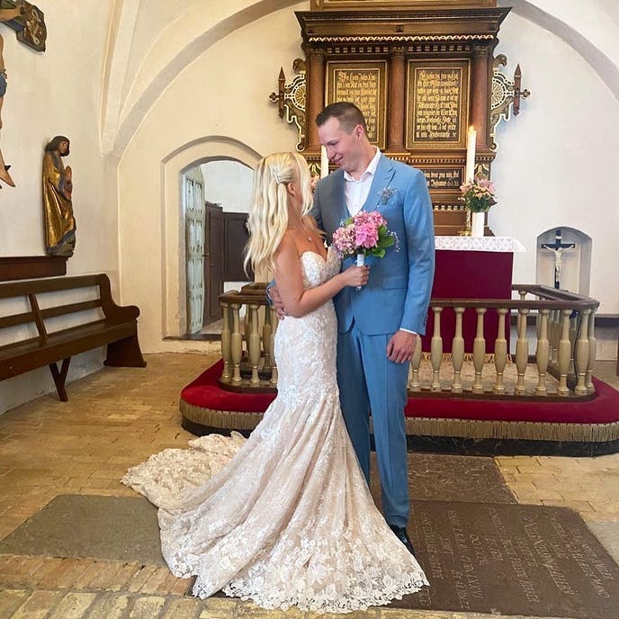 Maria Kronholm og Michael Sommer efter vielsen 28. august 2021