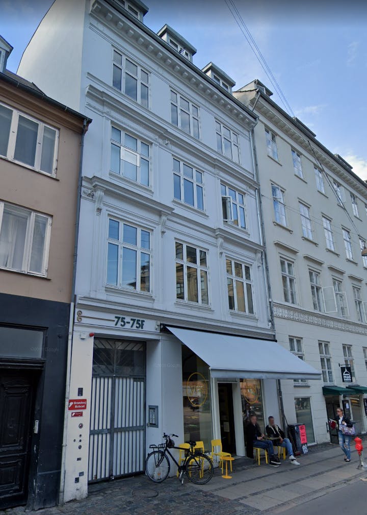 https://imgix.seoghoer.dk/kevin_magnussen_store_kongensgade_75a_googlemaps_0.png