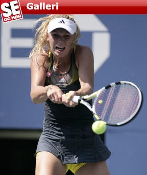 https://imgix.seoghoer.dk/legacy/media/se-og-hoer/2010/gallerier-2/caroline-wozniacki-stilikon/caroline-gallerilink-jpg.jpg