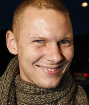 https://imgix.seoghoer.dk/legacy/media/se-og-hoer/2010/kendte-dk/juni/jimlyngvildgamletaendertekst1-jpg.jpg