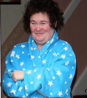 https://imgix.seoghoer.dk/legacy/media/se-og-hoer/2010/kendte-udland/januar/susan-boyle-jaget-5tekst-jpg.jpg