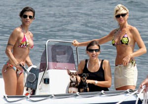 https://imgix.seoghoer.dk/legacy/media/se-og-hoer/2010/kendte-udland/juni/elisabetta-canalis300-a-jpg.jpg