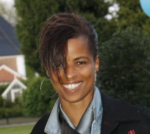 https://imgix.seoghoer.dk/legacy/media/se-og-hoer/2010/musik/februar/toniah-pedersen300-jpg.jpg