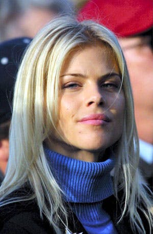 https://imgix.seoghoer.dk/legacy/media/se-og-hoer/kendte-udland09/december/elin-nordegren1-jpg.jpg