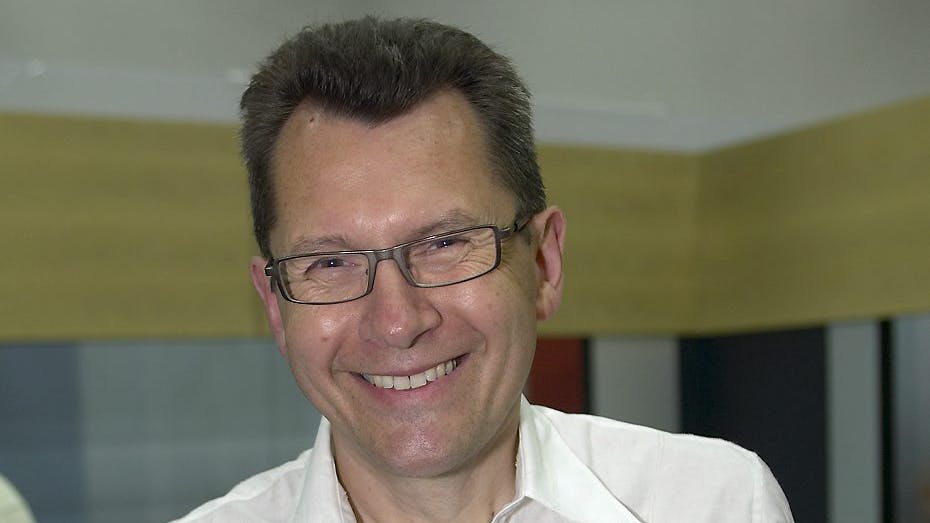 DR's kulturjournalist Niels Frid-Nielsen fik fjernet en tumor i hjernen