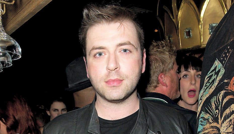 Der er langt fra skrigende piger og store scener til Westlife-sangerens tilværelse nu.