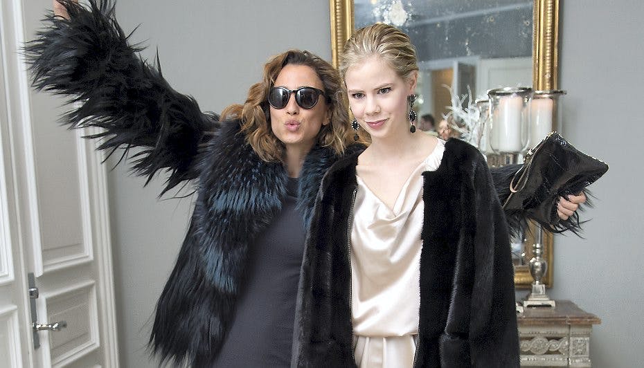 Medina og Julie er nu så tætte, at Medina kalder Julie 'familie'. (Foto: All Over)