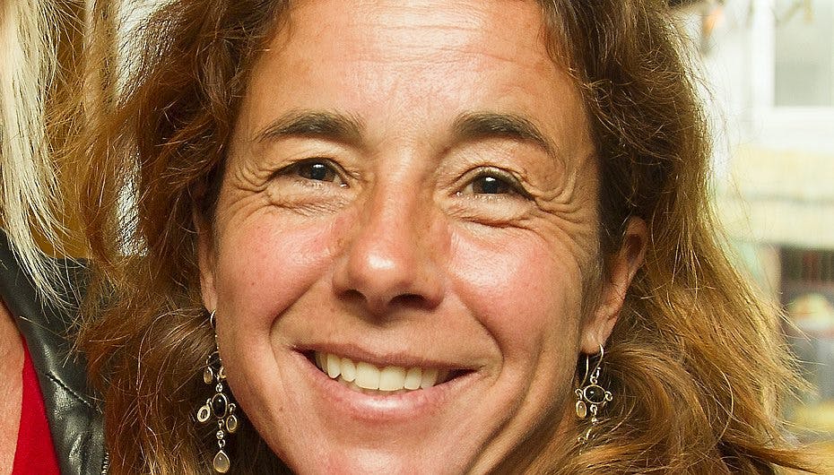 Benedicte Strøm har grund til at smile. Nu slipper hun for at bo sammen med søsteren, som politianmeldte hende for vold.