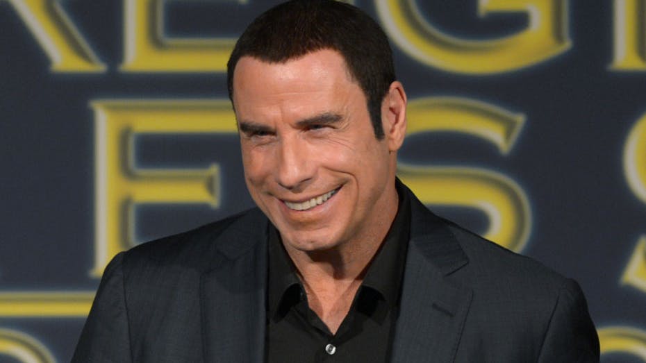 En amerikansk mand hævder, at han har haft et seriøst, men hemmeligt forhold til John Travolta i seks år