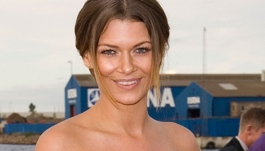 Rikke Gøransson er ikke helt tilfreds med, at TV3 har forbudt hende at springe i faldskærm