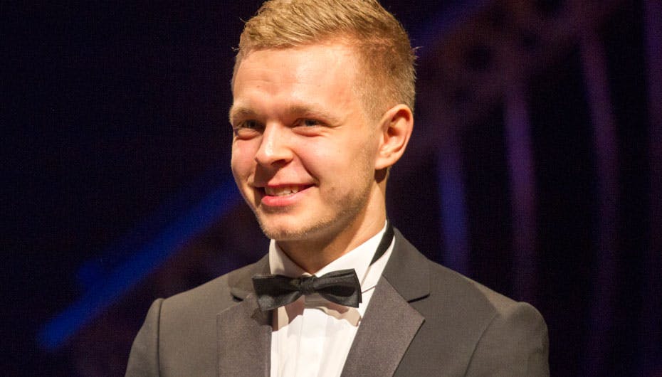 Sådan kender vi Kevin Magnussen - men se her, hvordan han også kan se ud