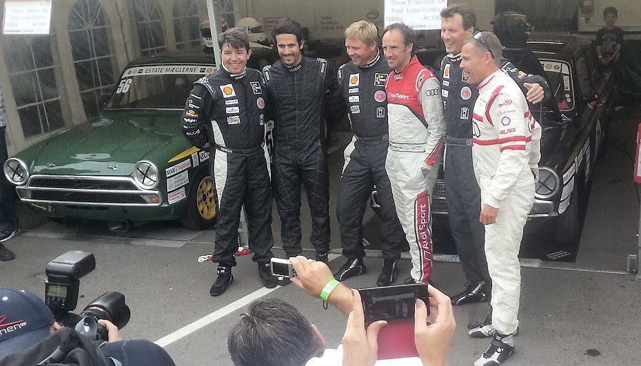 Prins Joachims Cortina-hold stillede gerne op til fotos i dag