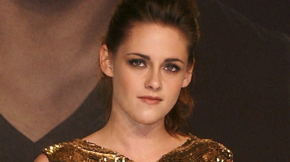 Kristen Stewart venter ifølge et engelsk medie barn med Robert Pattinson.