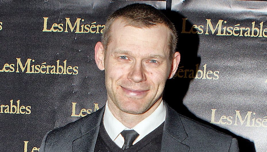 Joachim B. Olsen kom vist lige hurtigt nok ud af døren inden premieren på "Les Misérables".