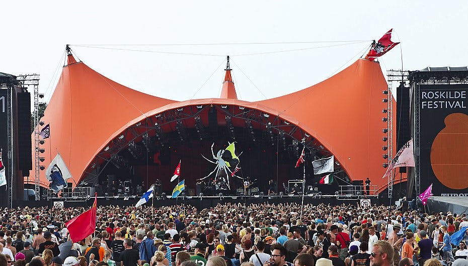 Orange Scene er Roskilde Festivals største scene, og det er en stor ære for mange musikere at spille her