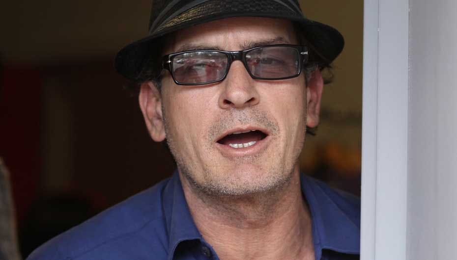 Charlie Sheen ville sende eks'ens afhuggede hoved til hendes mor