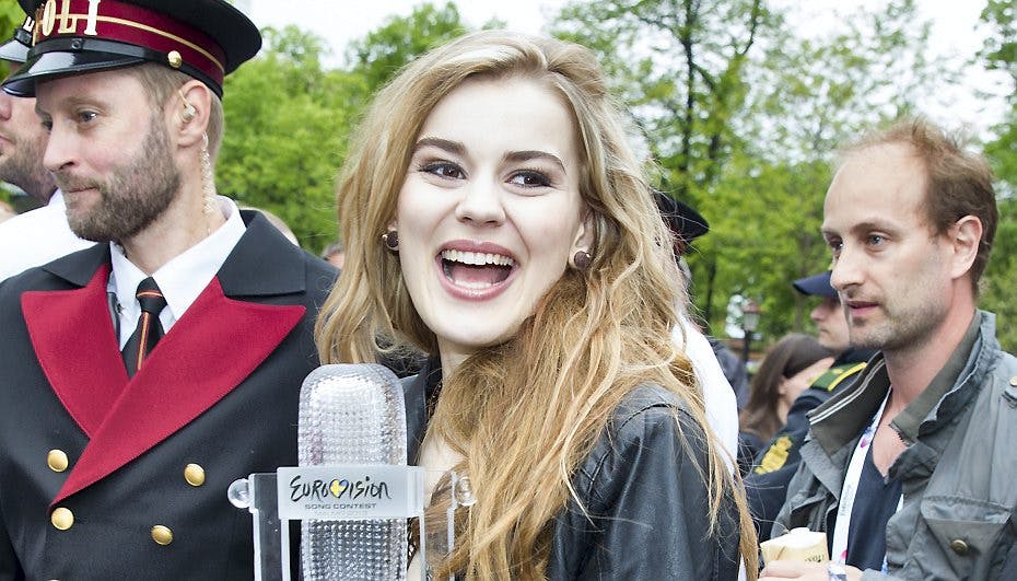 Den smukke Emmilie de Forrest skal være reklamesøjle for TDC