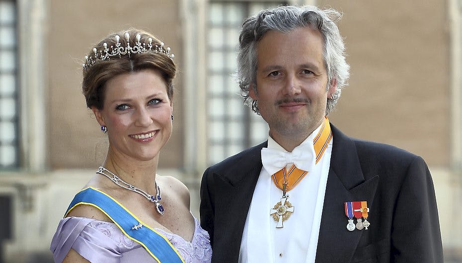 Prinsesse Märtha Louise kan nu se frem til, at hendes mand Ari Behn er i radioen