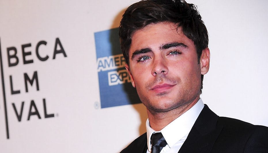 Zac Efron startede masseslagsmål.