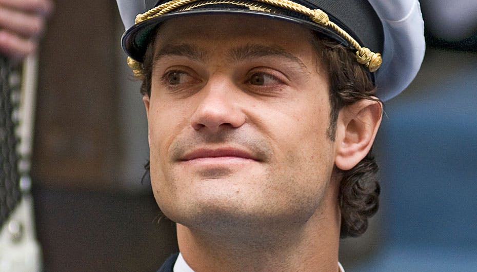 Prinsens Porsche fik buler i forenden, da en Volvo kørte ind i ham