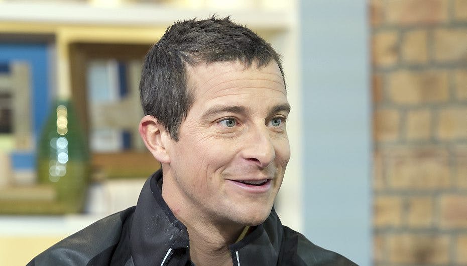 Vildmarksmanden Bear Grylls opfordrer dig til at holde dig væk fra mange klamme ting - undtagen én