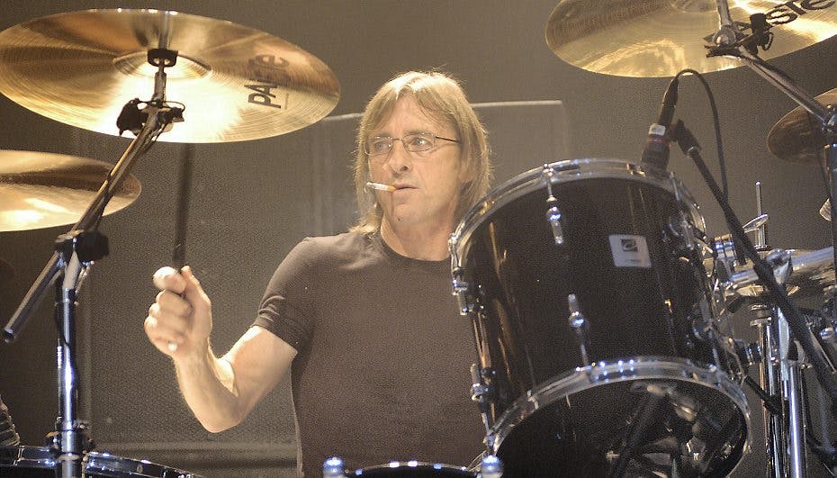 Phil Rudd kan risikere 10 års fængsel