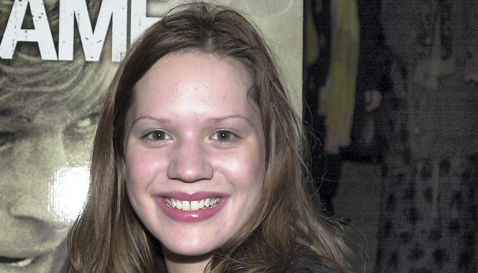 En ung og makeup-fri Amalie i 2002