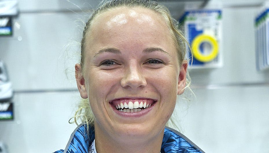 Caroline Wozniacki gi'r den fuld gas som sangerinde