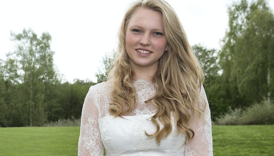 Smukke Anastasia strålede i sin Lasse Spangenberg-kjole.