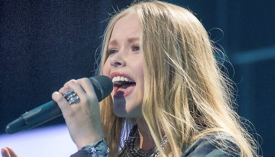 Emilie Esther fik næsten en halv million stemmer i X Factor-finalen.